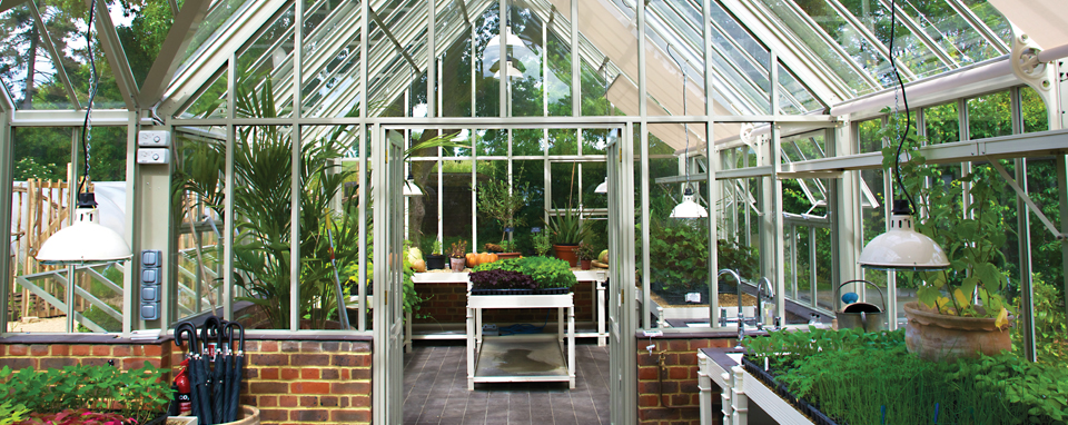 The Victorian Grand Manor Greenhouse by Hartley Botanic USA