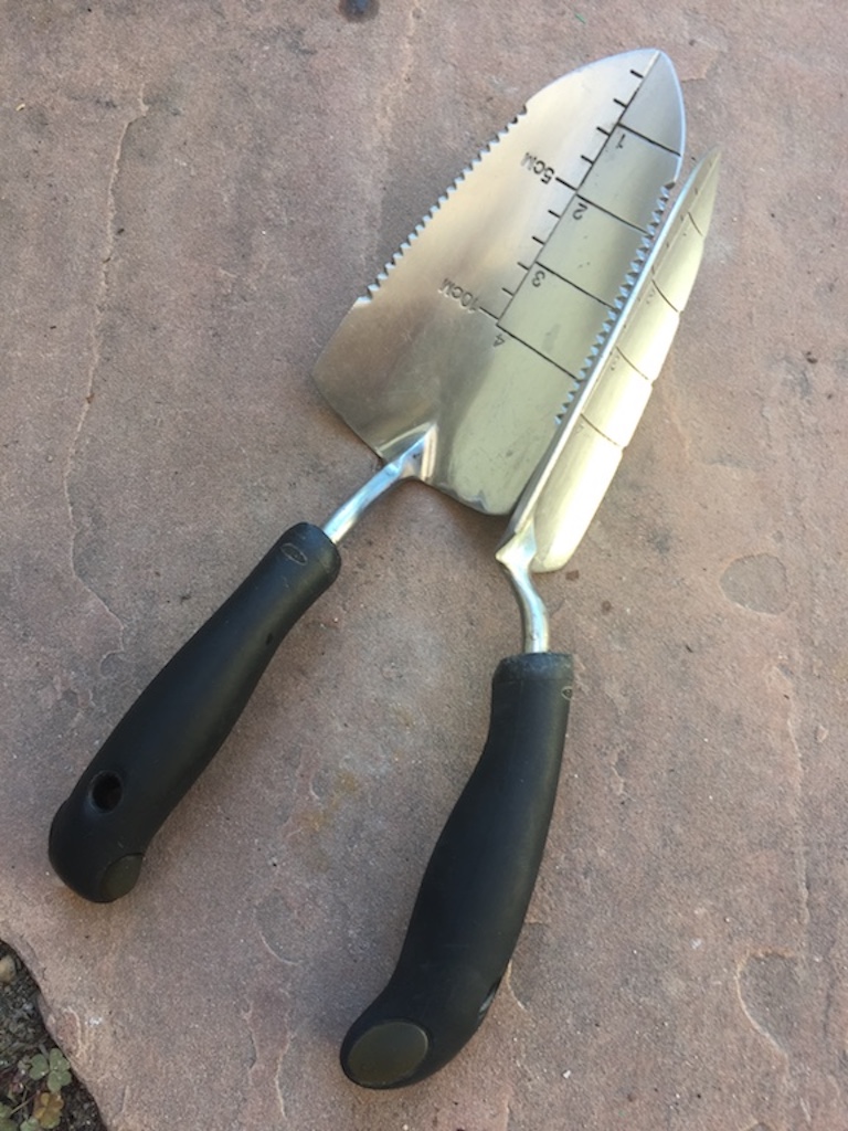 oxo trowel